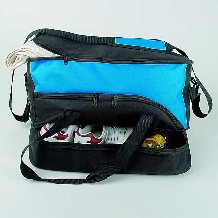 Sport- und Reisetasche aus Nylon und PVC