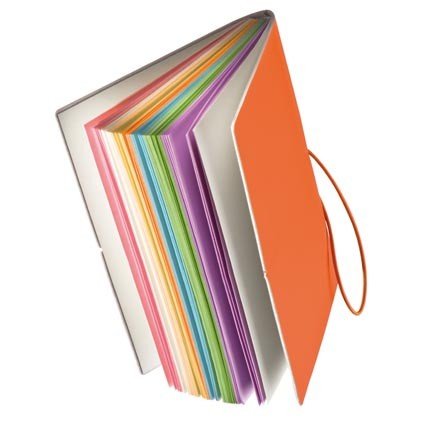 Notizbuch mit farbigen Seiten