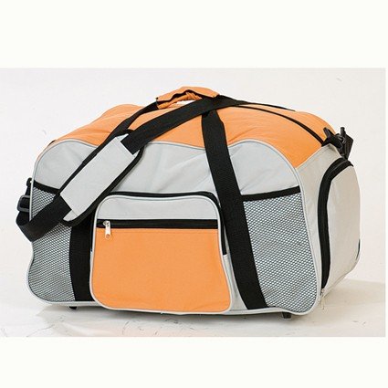 Sportliche Reisetasche aus Polyester