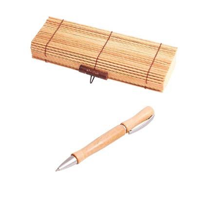 Kugelschreiber-Set im Bambusetui