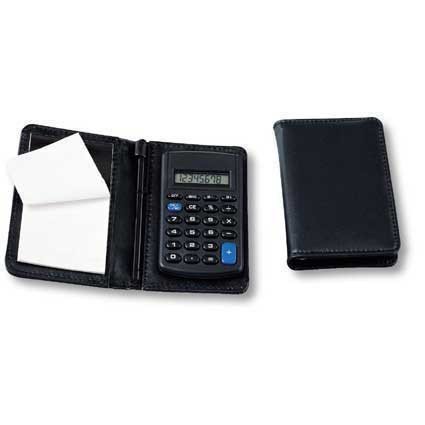 Taschenrechner mit Notizblock und Kugelschreiber