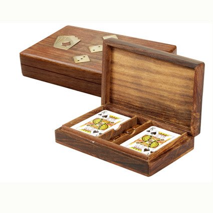 Kartenspiel in Holzbox